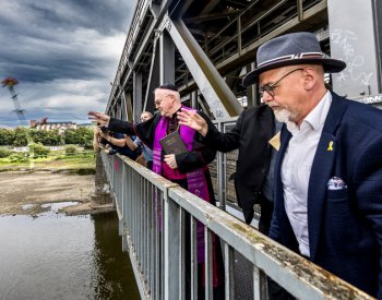 Vzpomínková akce uctila památku obětí lynče ústeckých Němců 80 let po události