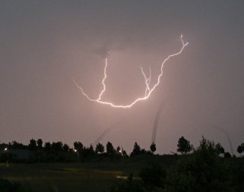 V Opavě oživovali chlapce, kterého při fotbalovém tréninku zasáhl blesk