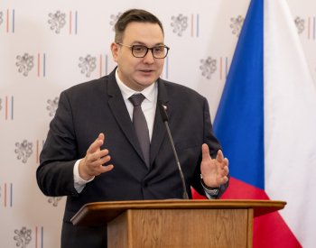 Schůze Sněmovny k bitcoinové kauze nic neobjasní, míní Lipavský