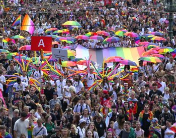 V průvodu Prague Pride šlo podle pořadatelů 45.000 lidí, zhruba jako loni