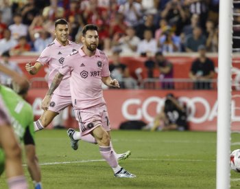 Messi při debutu v MLS skóroval a pomohl Miami ukončit sérii bez vítězství