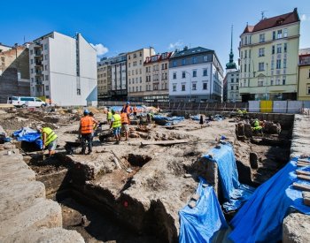 Archeologové v Brně našli pozůstatky středověkých domů