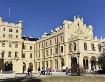 ÚS odmítl stížnost Lichtenštejnů ve sporu o majetek na Břeclavsku