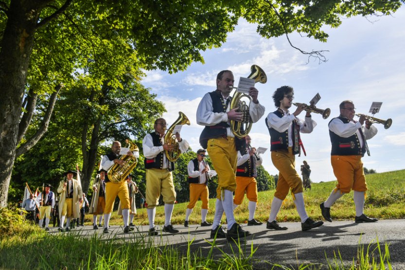 V Domažlicích pokračují Chodské slavnosti, mši sloužil nigerijský biskup