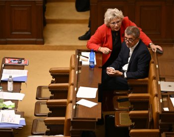 Politologové: Setrvání Balaštíkové na kandidátce by bylo neudržitelné