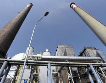 Výbuch v Synthesii dnes zranil tři lidi, dva jsou v ohrožení života