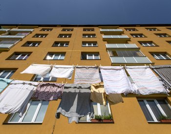 Zákon o podpoře bydlení by mohl cílit na více lidí