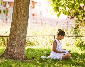 Po tropické středě se tento týden ochladí, víkend ale bude slunečný