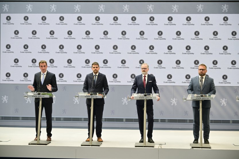 Fiala: Vláda začne o rozpočtu debatovat v září, limit schodku je 280 mld. Kč