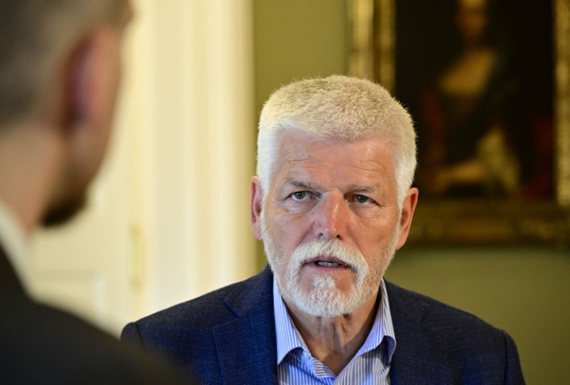 Od vlády by do voleb mělo zaznít jasnější vysvětlení bitcoinové kauzy, míní Pavel