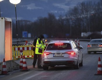 Hesenský premiér požaduje zavedení kontrol na hranici s Polskem a Českem