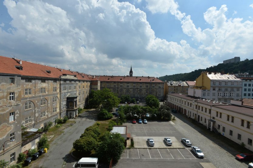 Praha smění se státem nemovitosti a pozemky za 1,7 miliardy Kč