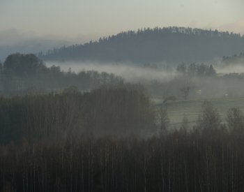 V ČR bylo chladné ráno, někde mrzlo a 15 míst má nové teplotní minimum