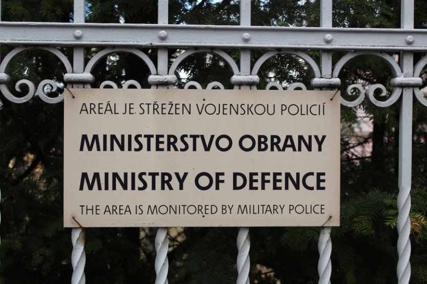 Za stále nedodanou polní kuchyň dal stát firmě sankci, víc než půlku ceny