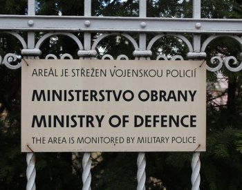 Za stále nedodanou polní kuchyň dal stát firmě sankci, víc než půlku ceny