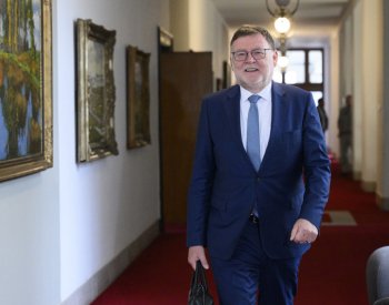 Vláda představí antibyrokratický balíček, pak ministři zahájí debatu o rozpočtu