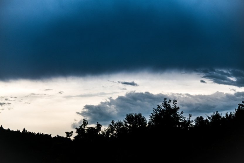 Noční bouřky přinesly i vydatné srážky, v Turnově napršelo za 20 minut 33 litrů