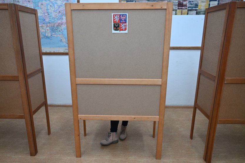 Volební model: ANO a Spolu oslabily, do Sněmovny by šli i Motoristé