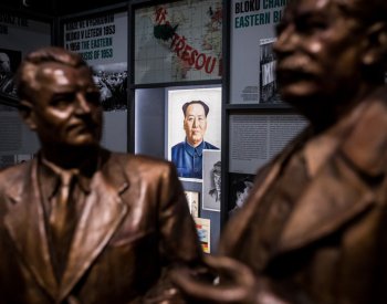 Starobní penze klesnou dalším komunistickým funkcionářům, novela je účinná