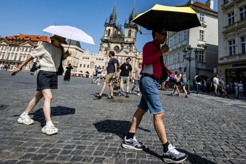Teploty v Česku tento týden zůstanou blízko tropické třicítce