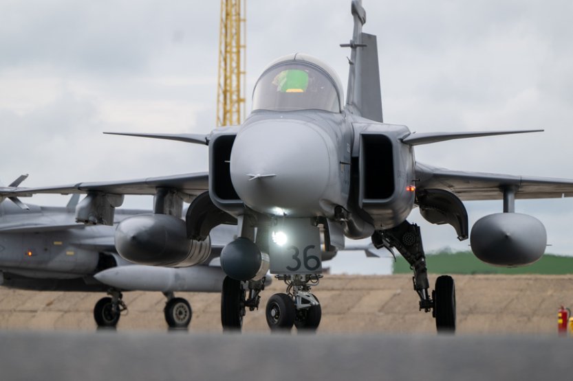 Obrana podepsala smlouvu na pronájem 12 gripenů do roku 2035