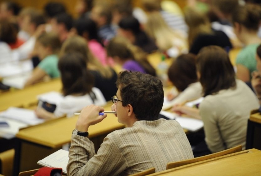 Studie IDEA: Český systém finanční podpory vysokoškolských studentů je slabý