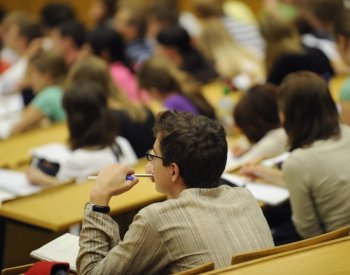 Studie IDEA: Český systém finanční podpory vysokoškolských studentů je slabý