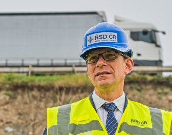 Vládní i opoziční strany považují návrh rozpočtu pro dopravu za nepřijatelný