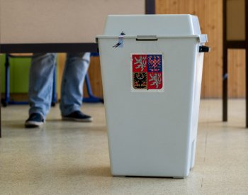 Ipsos: Volby by na konci srpna vyhrálo ANO, dostali by se i Motoristé