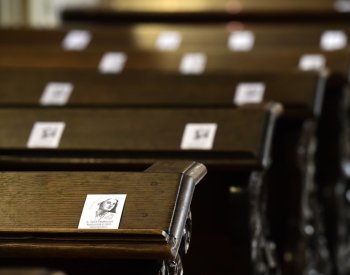 ÚS dal ženě šanci na odškodnění v kauze údajného zneužívání knězem