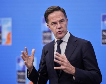 V Praze pokračuje Pražský obranný summit, promluví šéf NATO