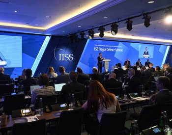 Evropské obraně by podle švédského ministra pomohlo osekání byrokracie