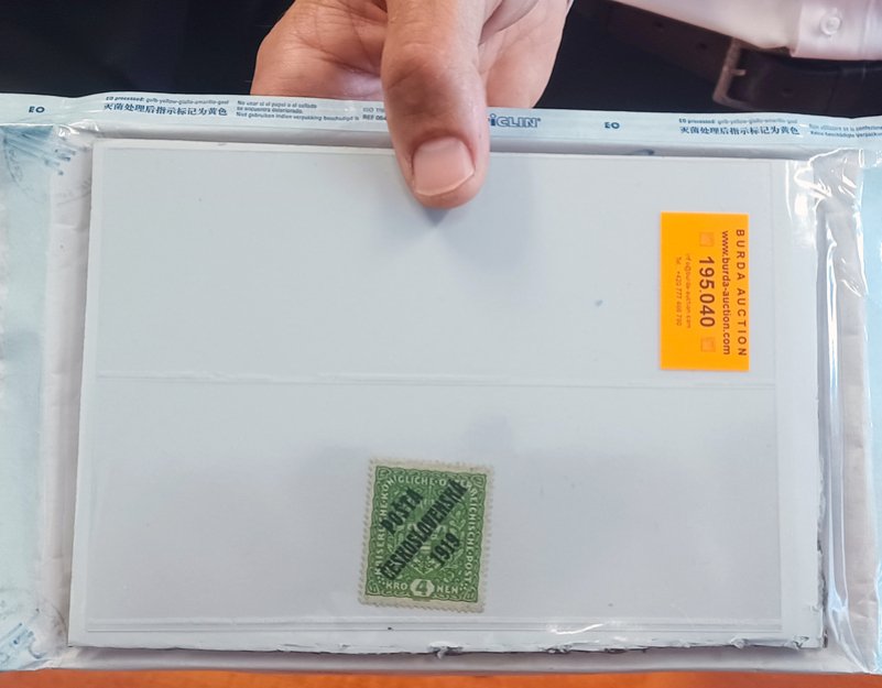 Soud rozhodl, že cenná známka se vrací nizozemským dědicům