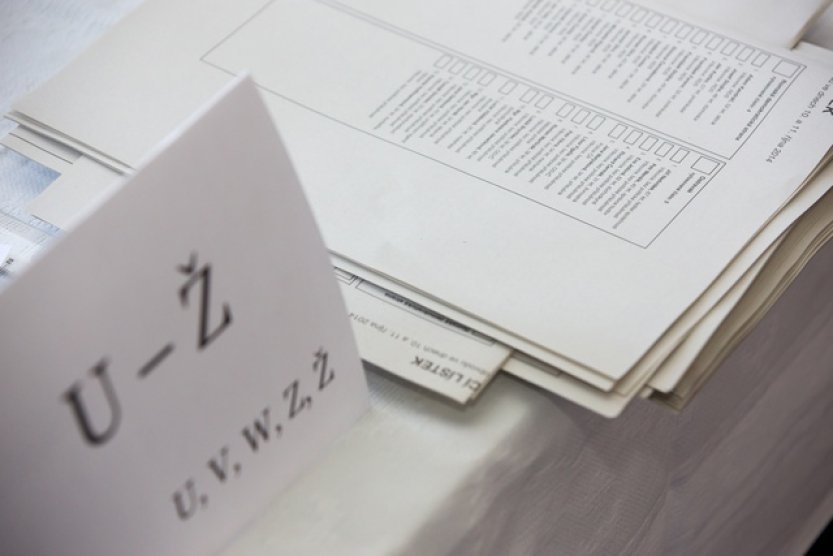 K volbě poštou se hlásí 10.905 lidí, dle Lipavského úspěch, dle politologů ne