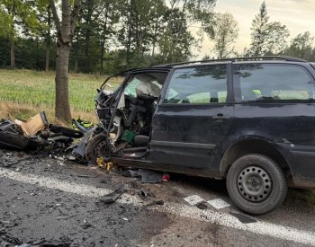 Při podvečerní nehodě na Trutnovsku zemřeli čtyři lidé
