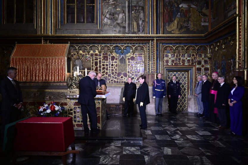 Klíčníci v pondělí vyzvednou korunovační klenoty ze svatovítské katedrály