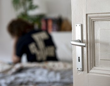 Půlka dětských psychiatrů může jít brzy do penze, chybí 300 lůžek