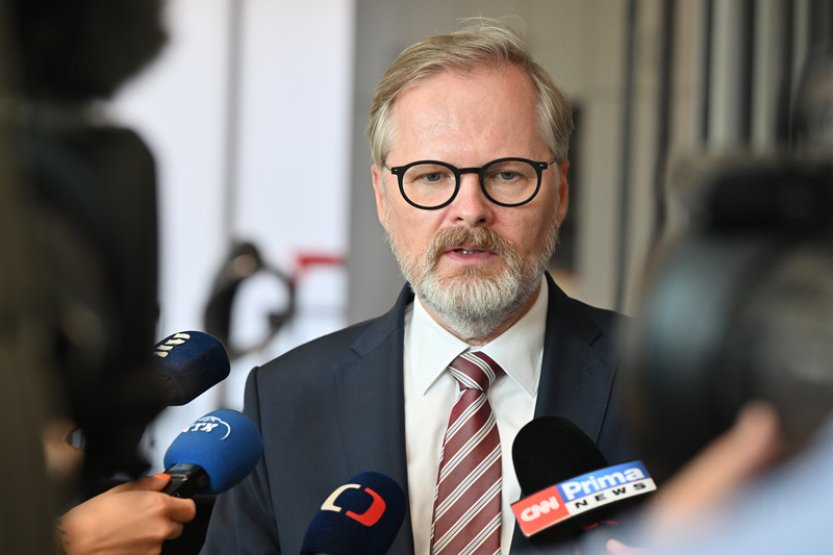 Fiala: Opozice obranu podceňuje nebo zneužívá k politickému boji