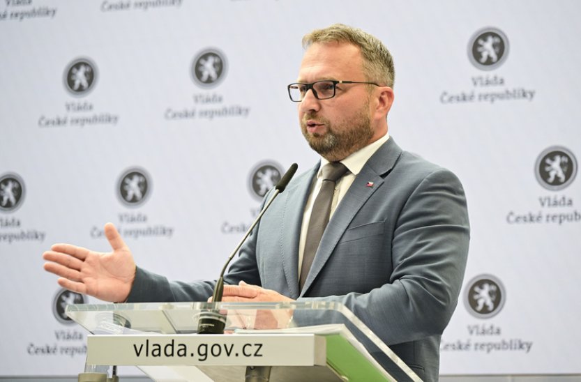 Jurečka chce po neúspěchu z úvodu září další jednání s odbory o platech