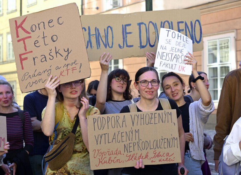 Akademický senát katolické fakulty schválil návrh na odvolání proděkana Prázného