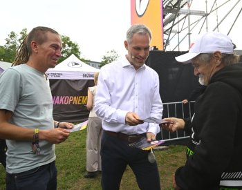 Piráti chtějí nezávislý protikorupční úřad či průhlednější financování stran