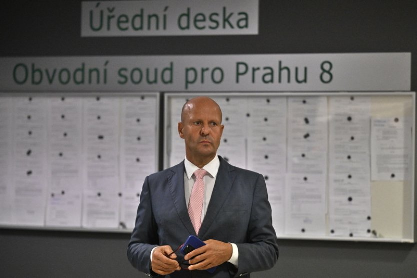 Výslechem Hlubučka bude dnes u soudu pokračovat kauza Dozimetr