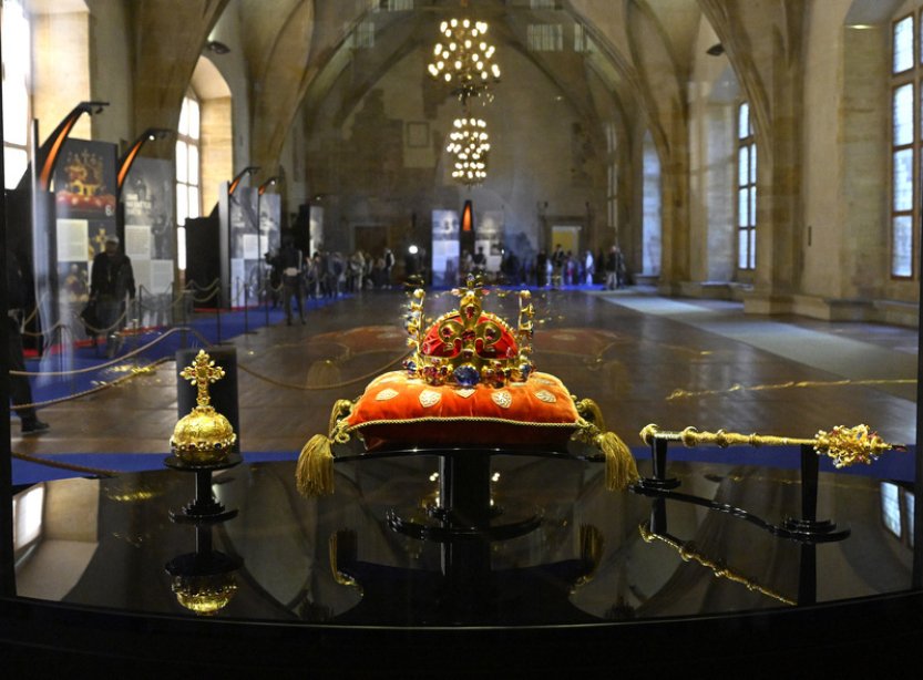 V katedrále sv. Víta se sejde sedm klíčníků k uložení korunovačních klenotů