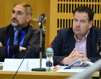 Výpovědí bývalého vedoucího právního odboru DPP pokračuje u soudu kauza Dozimetr
