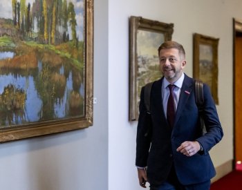 ŽIVĚ: TK ministra Rakušana k zajištění řádného průběhu voleb