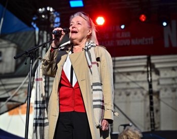 Jihlavský happening Ne! komunismu podpořila i Magda Vášáryová