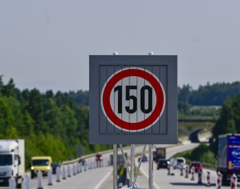 Na D3 mezi Planou a Úsilným mohou řidiči zkušebně jezdit až 150 km/h