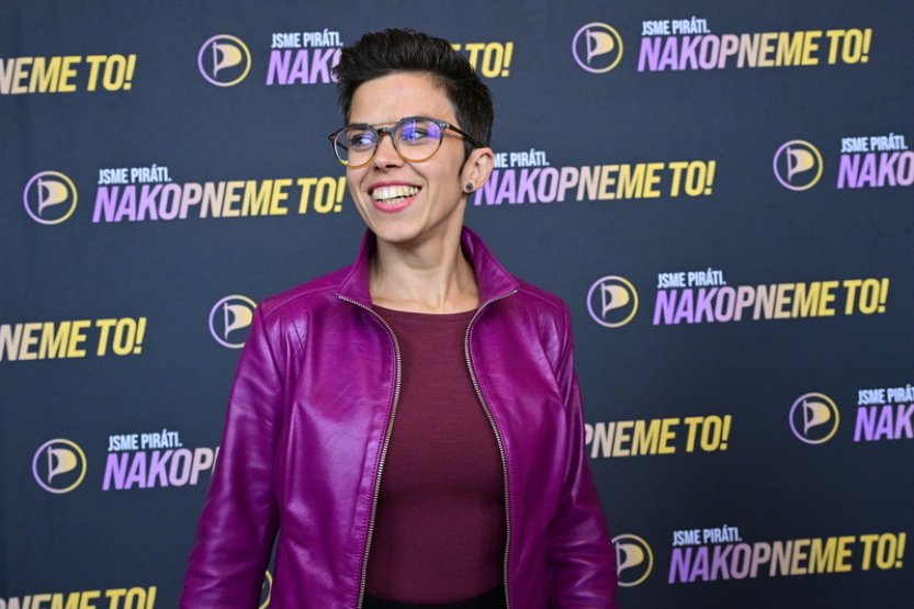 Poslanecký klub Pirátů povede Richterová, místopředsedou bude Bartoš