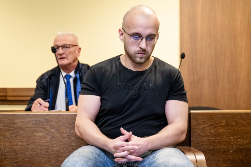 Za vraždu prostitutky v Hradci Králové dostal muž 18 let vězení