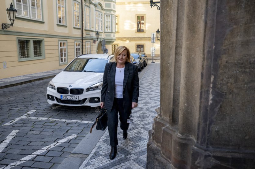 ANO, SPD a Motoristé dnes budou pokračovat v jednání o programu společné vlády